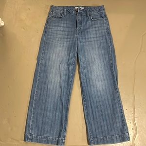 Cropped wide legged jeans